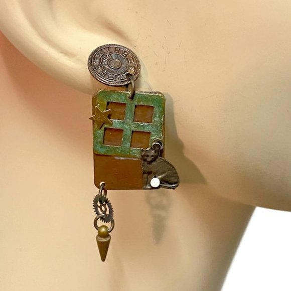 Funky Earrings, Cat in Window, Clock, Handcrafted, Unique, Steampunk, Vintage - Picture 1 of 3